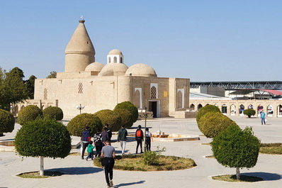 Chashma-Ayub-Mausoleum, Buchara