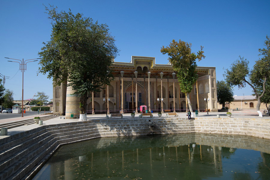 Mezquita Bolo-Khauz, Bujará