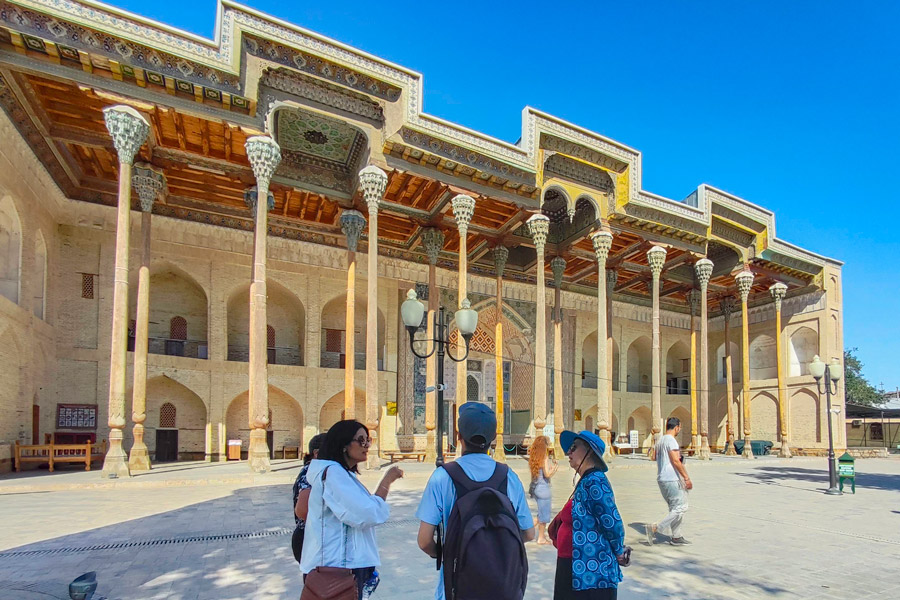 Bolo-Khauz Mosque, Bukhara