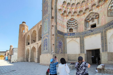 Abdullazizkhan Madrasah, Bukhara