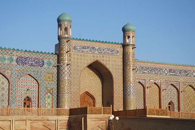 Puertas del palacio Khudoyar-Khan, Kokand