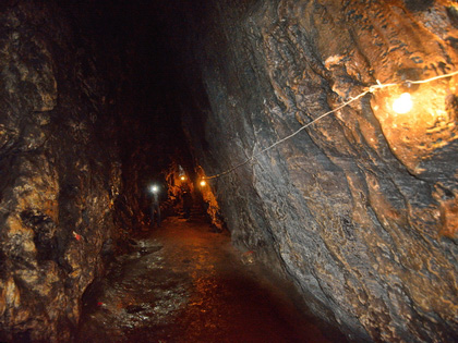 Excursión a la Сueva de Hazrat Daud