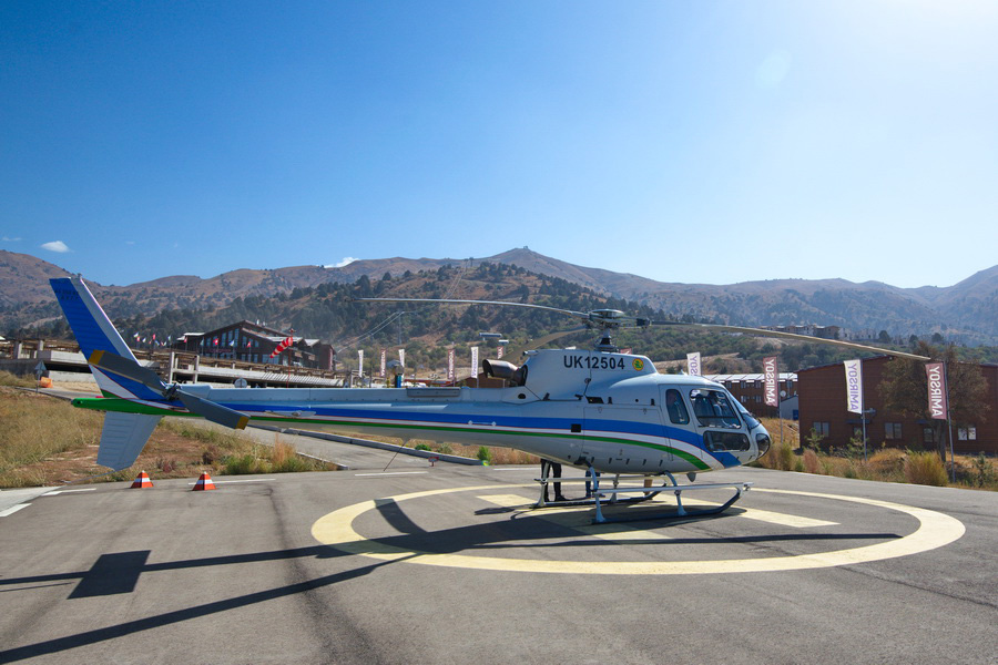 Helicopter in Amirsoy