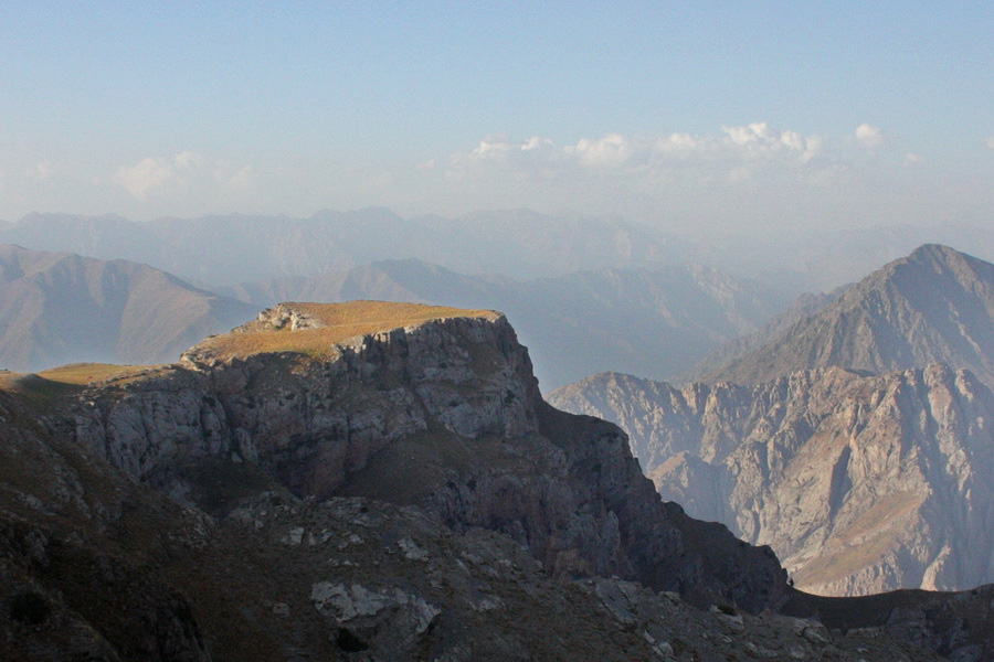 Eastern edge of the plateau