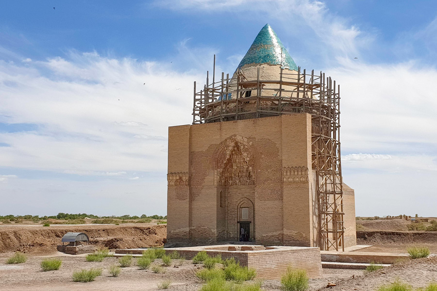 Mausoleo del sultán Tekesh, Kunya-Urgench