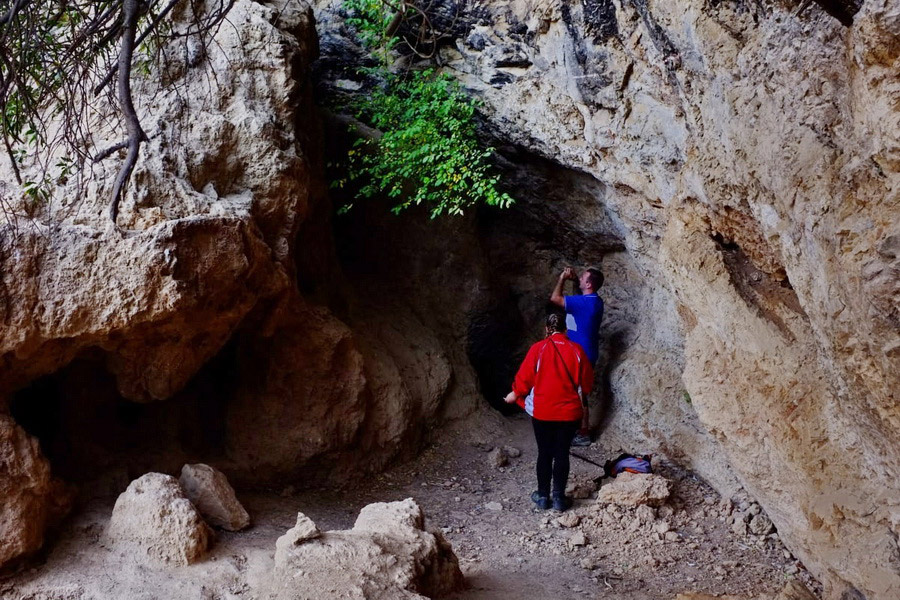 Obi-Rakhmat Grotto