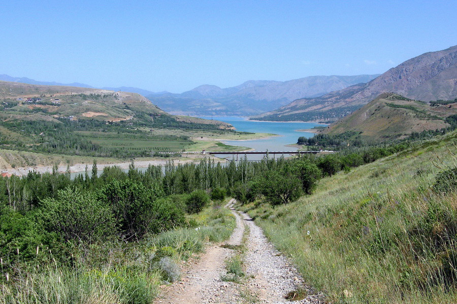 Road to Obi-Rakhmat Grotto