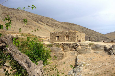 Le village dans les montagnes de Nourata