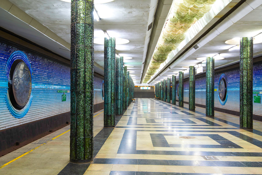 Kosmonavtlar Metro Station, Tashkent