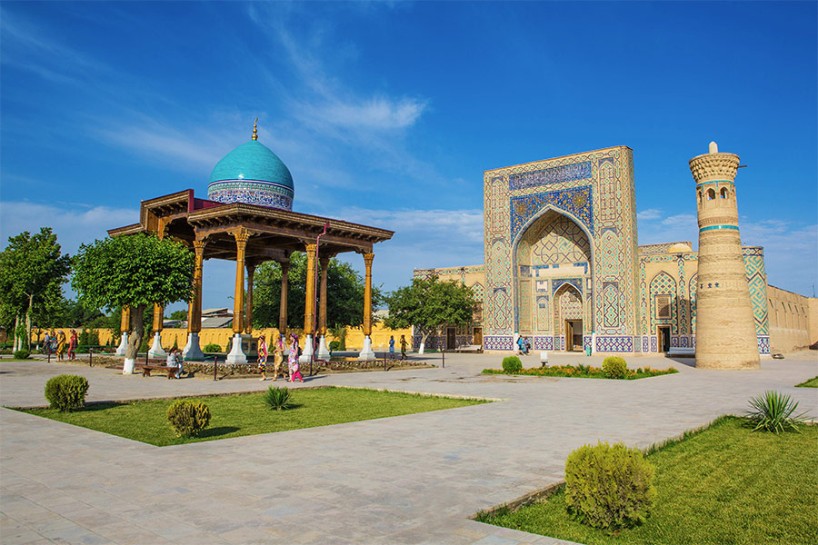 Tomb of Abduholiq Gijduvaniy