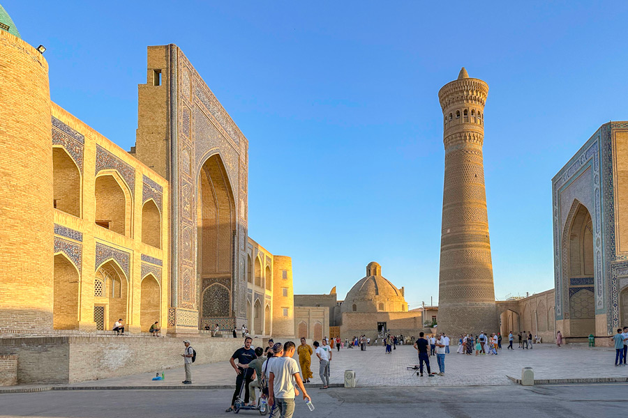 Poi-Kalyan Ensemble, Bukhara