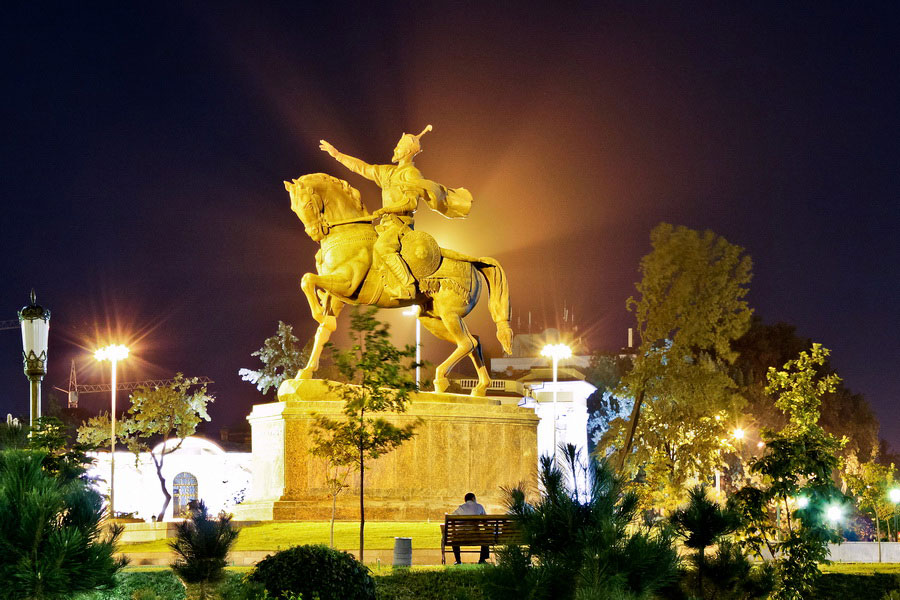 Amir Timur Platz