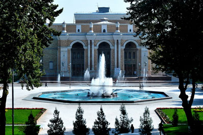 Ópera Estatal y el Teatro de Ballet