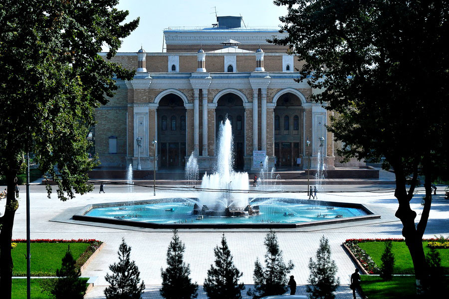 Ópera Estatal y el Teatro de Ballet