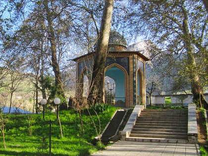 Explore Samarkand vicinities: Tour to Urgut and Silk Carpet Factory