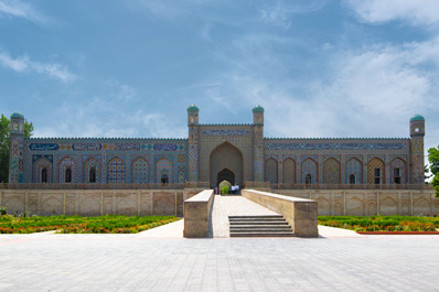 Khudoyar-Khan Palace, Kokand