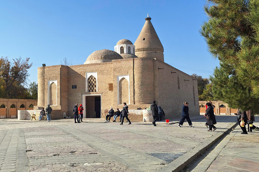 Mausoleo de Chashma-Ayub, Bujará