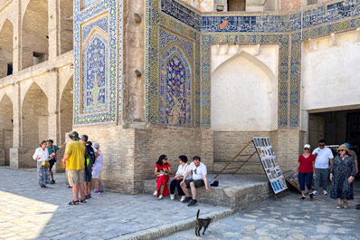 Madraza de Abdullazizkhan, Bujará