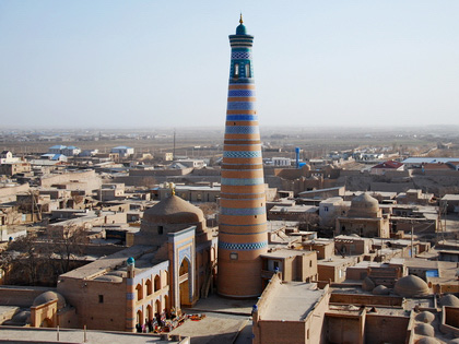 Tour en Uzbekistán: Tashkent, Kokand, Rishtan, Fergana, Margilan, Nukus, Muynak, Jiva, Bujará, Nurata, Shakhrisabz, Samarcanda, Termez