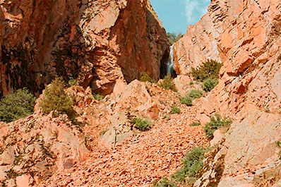 Pigeon Gorge, Yangiabad