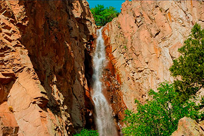 Waterfall in Pigeon Gorge, Yangiabad