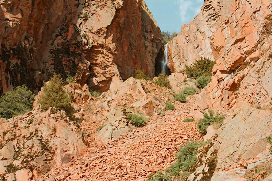 Pigeon Gorge, Yangiabad