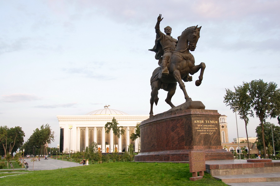 Amir Timur Square