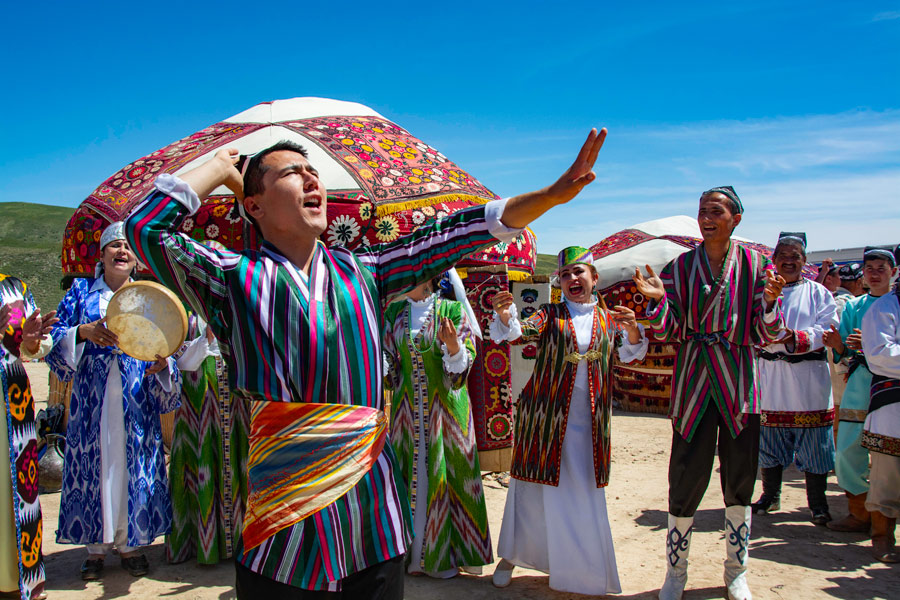 Мужской традиционный костюм