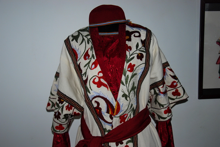 Traditional Uzbek Clothes. Tashkent
