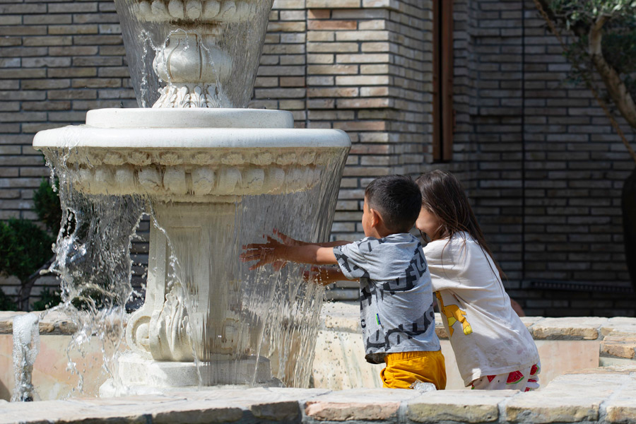 Children, Zarkaynar Mahalla, Tashkent Children, Zarkaynar Mahalla, Tashkent