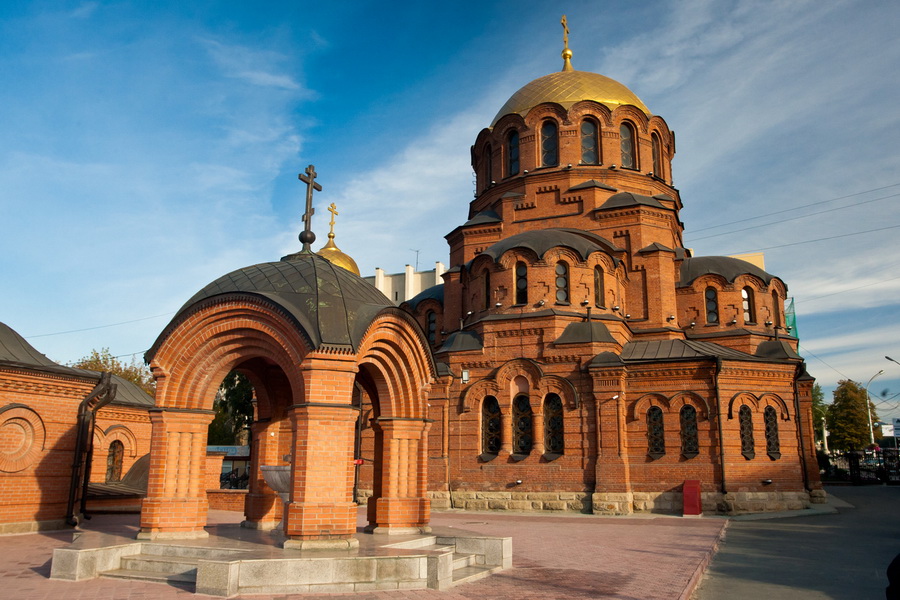 L`église d`Alexandre Nevsky, Novosibirsk