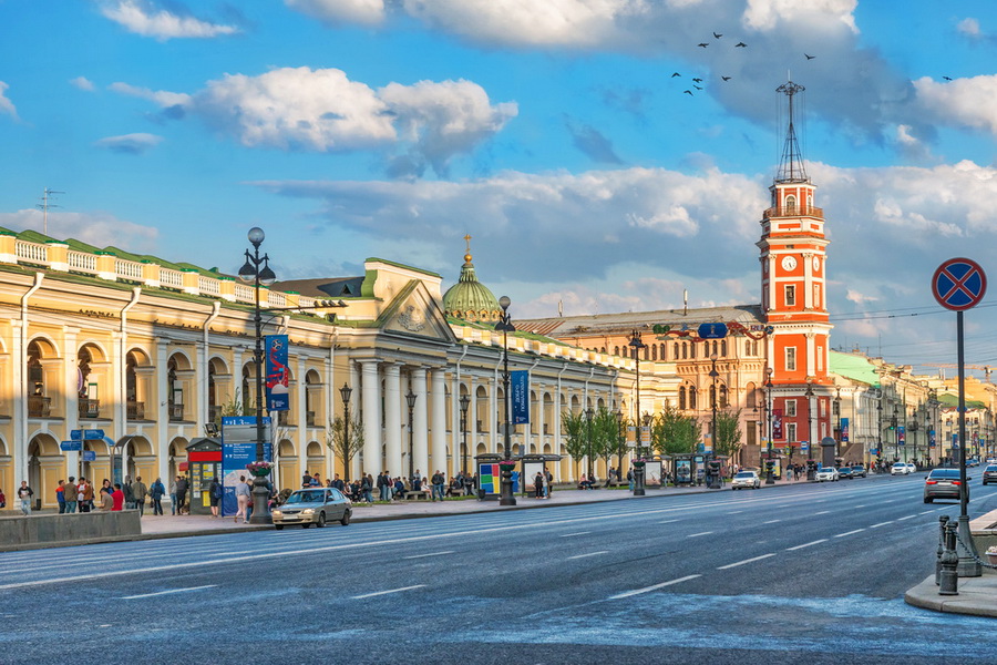 Gostiny Dvor, Saint-Petersburg