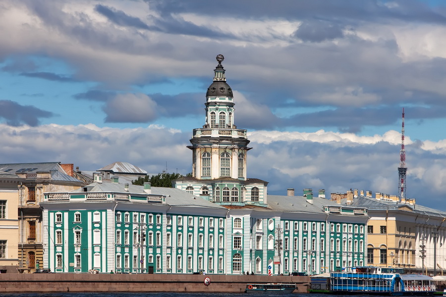 Топ-10 музеев Санкт-Петербурга, Кунсткамера