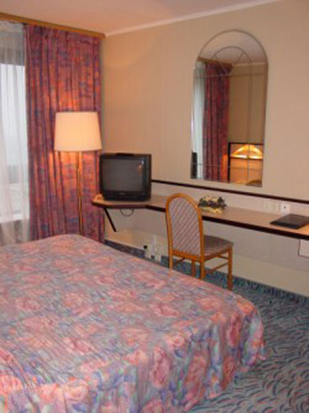 Гостиница Космос, Москва