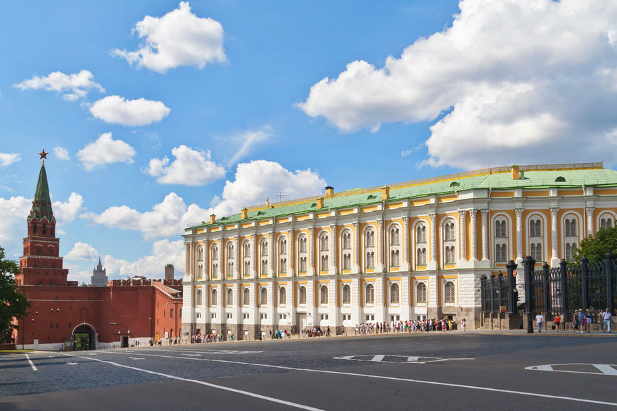 Оружейная палата в Москве