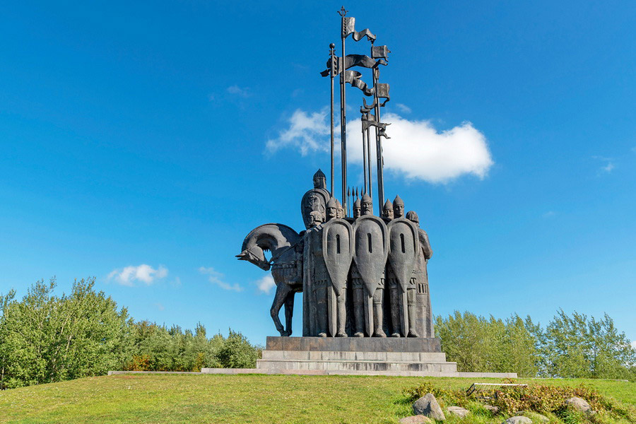 Монумент Александру Невскому на горе Соколиха, Псков
