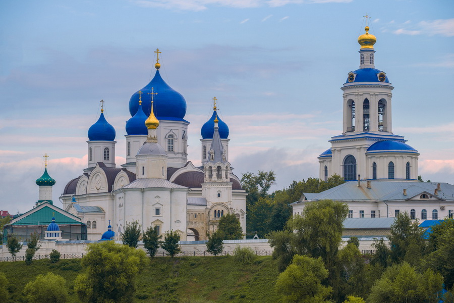 Tours: Monasteries in the History of Russia