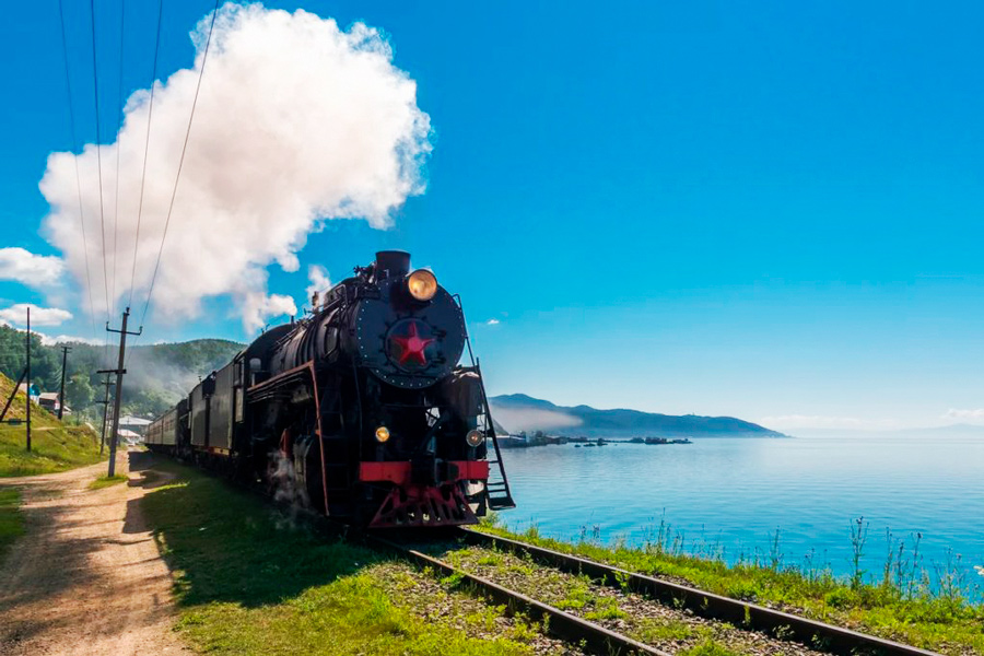 Golden Eagle Train